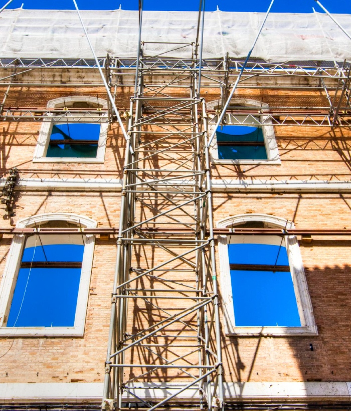 Rénovation façade avec échafaudage
